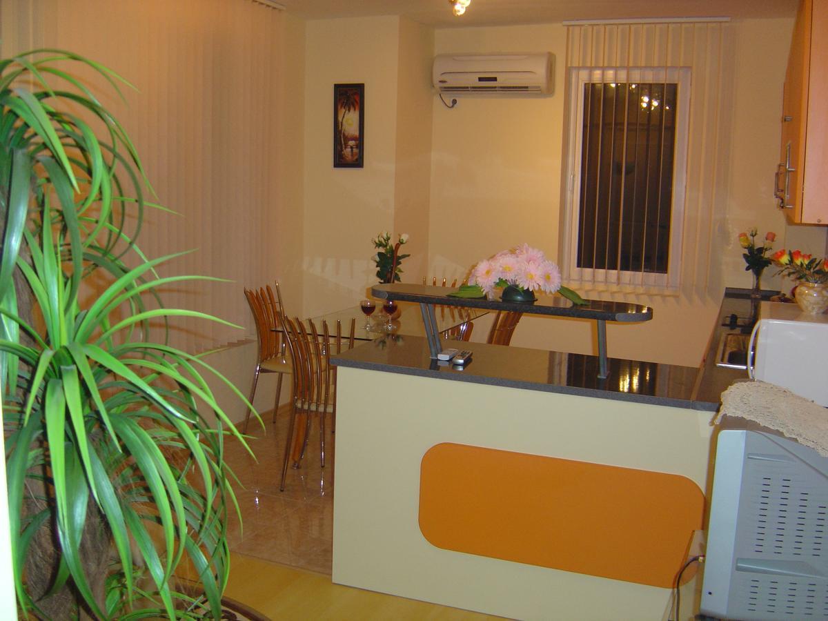 Casa Brava 2 Apartments Свети-Влас Экстерьер фото