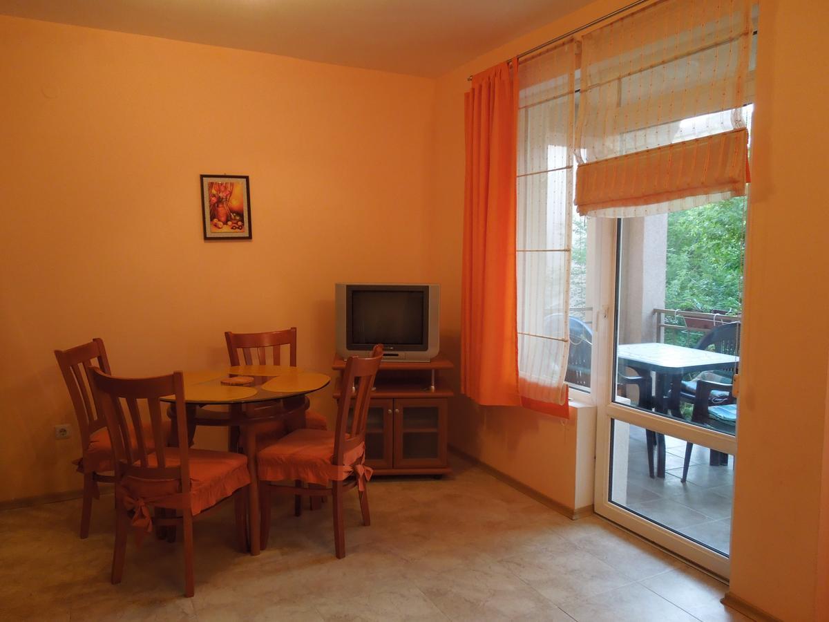 Casa Brava 2 Apartments Свети-Влас Экстерьер фото
