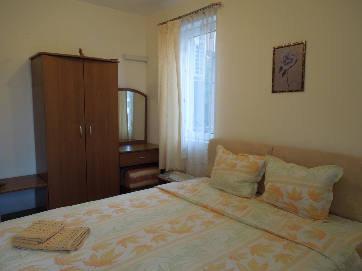 Casa Brava 2 Apartments Свети-Влас Экстерьер фото